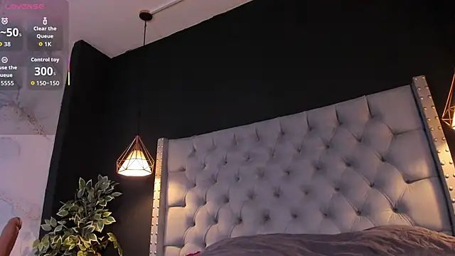 Sara conde online show from February 4, 6:49 am