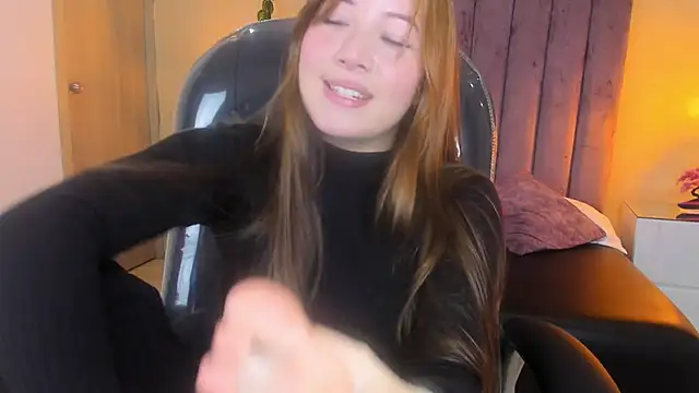 Dahlia Rousse online show from November 16, 6:19 pm