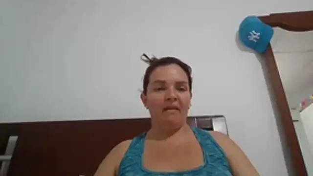 squirtlatinx online show from July 31, 1:50 am