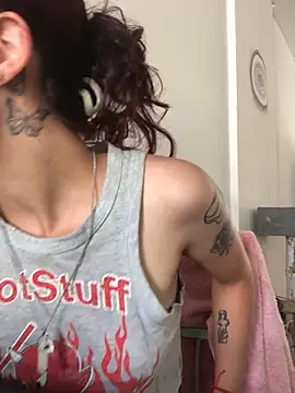 w4xxita online show from February 8, 6:22 pm