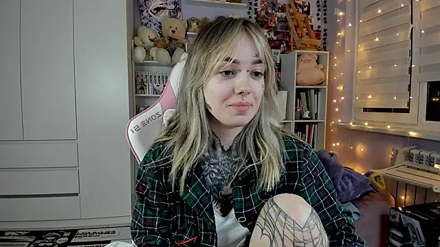 Catharsisi online show from April 19, 7:38 pm