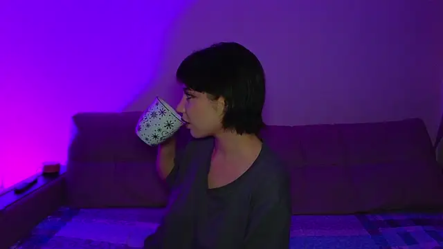 CassJonn online show from October 15, 7:27 pm