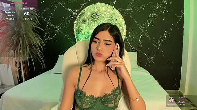 BellaaStorm online show from December 4, 9:26 pm