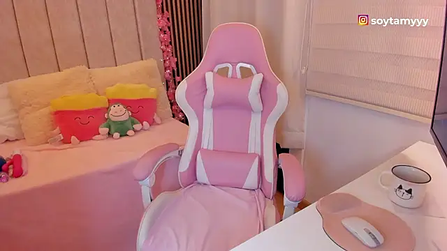 tamy xoo online show from March 20, 6:35 pm