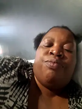 omalicha98 online show from March 24, 1:05 pm