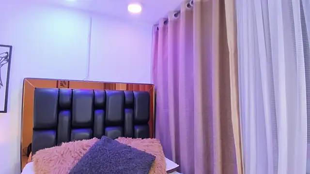 Katalina Evans online show from February 8, 11:58 am