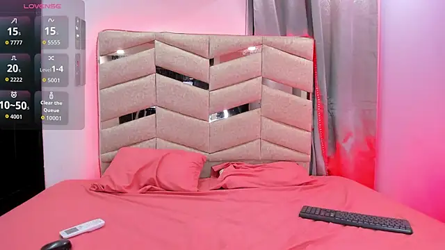 BrigitteRoy  online show from April 22, 2:52 am