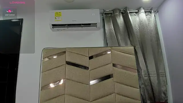 BrigitteRoy  online show from March 17, 3:21 am