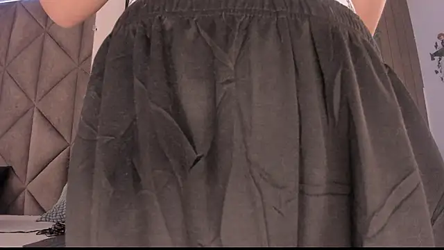 SabrinaSpell  online show from December 2, 11:45 am