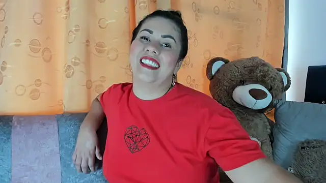 thamara226 online show from January 14, 3:39 pm