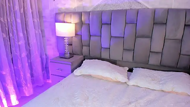 MattThompsonn online show from April 3, 6:44 am