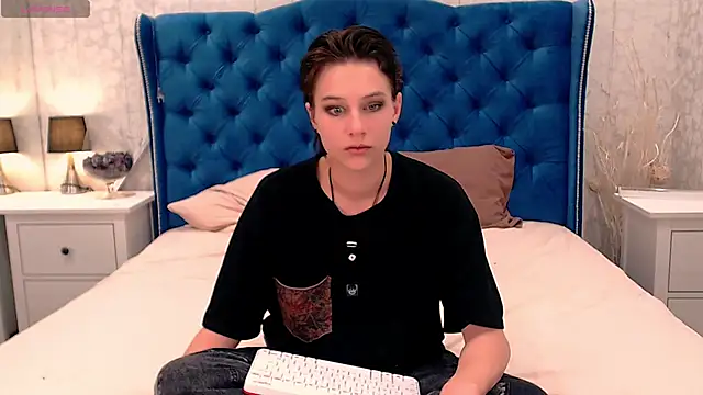 via mayer  online show from November 18, 3:07 am