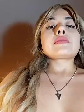 VICKY CAM-PE online show from November 17, 11:16 pm