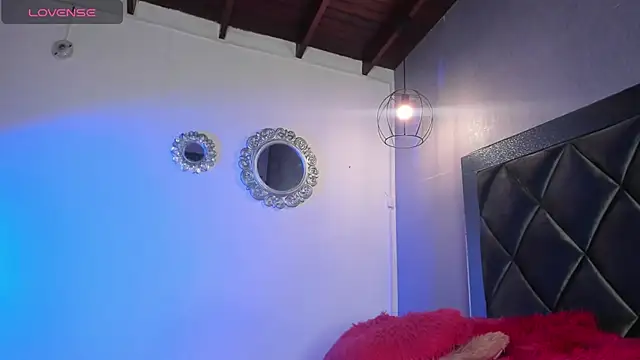 Sophiaa Gomez online show from October 7, 12:42 pm