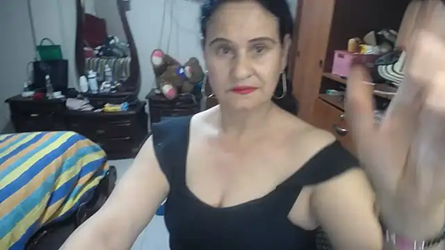 jazmin mature  online show from June 25, 7:15 pm