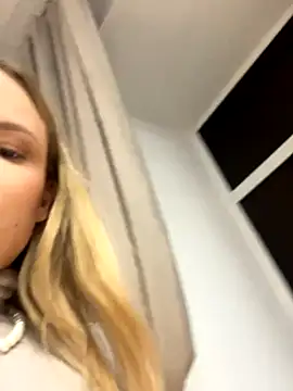 LanaSparks online show from September 18, 4:22 am