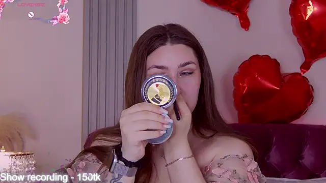 KiraBarlows online show from April 10, 8:15 pm