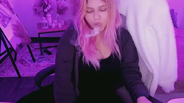 DiaAngell online show from March 14, 9:05 pm