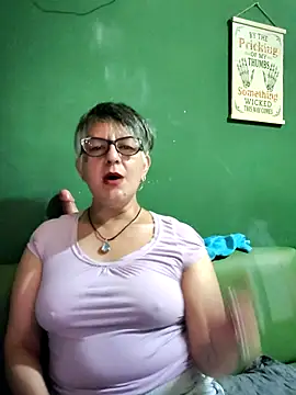 ilonna2025 online show from October 25, 11:33 pm