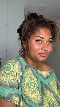 madell online show from April 17, 4:14 am