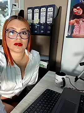 Sophie new25 online show from February 12, 1:24 pm