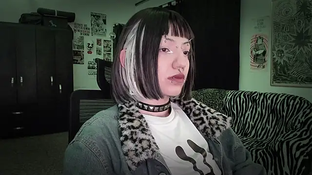 roxy toxic online show from June 18, 12:56 am