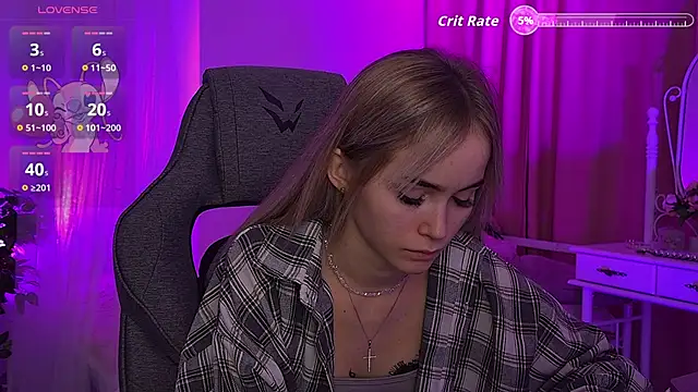 DakotaaJohnnson online show from October 31, 12:42 pm