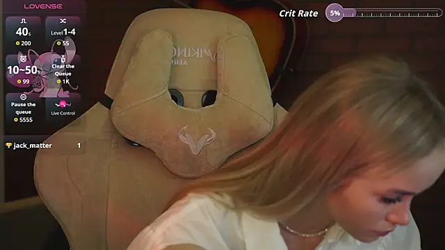 DakotaaJohnnson online show from October 29, 12:31 pm