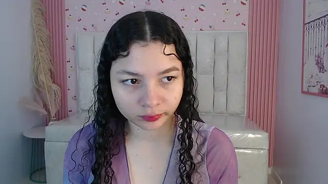 shalon diaz s online show from December 4, 1:24 pm