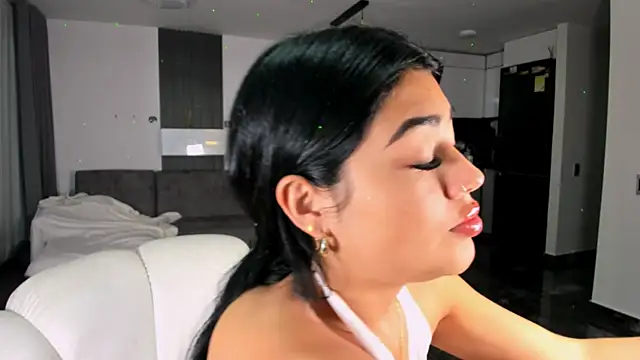 1lubonnie online show from October 8, 12:37 am