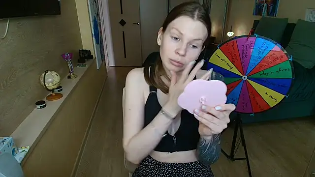ReginaSparkle online show from June 2, 9:43 am