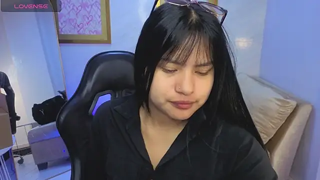 Paulette v online show from March 21, 1:05 pm