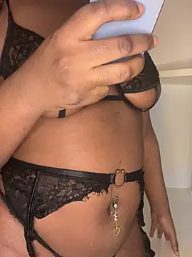 3xoticNiyah online show from March 12, 9:50 pm