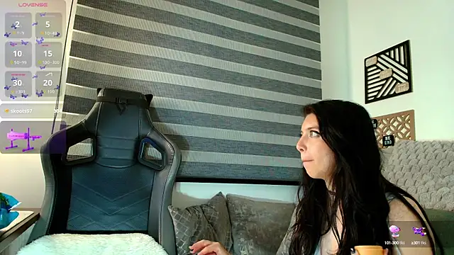 love sharol  online show from October 11, 5:01 am