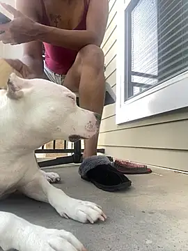 theprettysoles online show from April 18, 7:51 pm