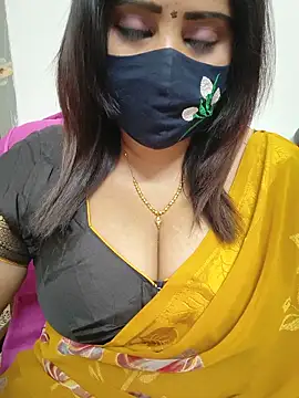 Queenflowerr online show from June 4, 9:47 am
