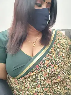 Queenflowerr online show from June 27, 11:44 am