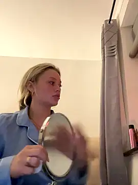 blissdimicco online show from October 14, 5:48 pm