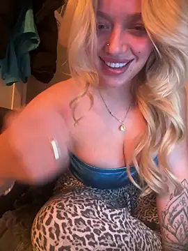 blissdimicco online show from December 19, 6:11 pm