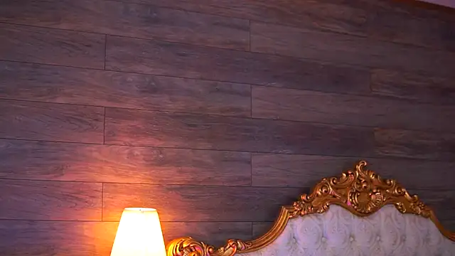 Juicy Jessye online show from November 18, 11:15 pm