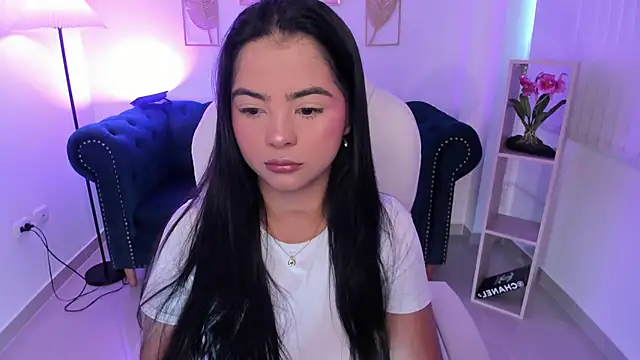 Layla Breezee online show from March 14, 11:44 am