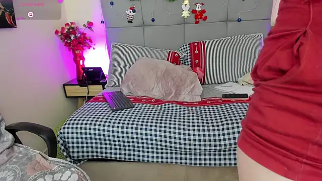 scarlet hit online show from December 15, 4:40 am