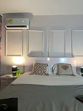 HannaaMiller online show from April 18, 12:40 pm