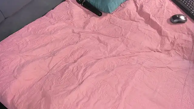 celesstte 00 online show from December 20, 1:59 pm