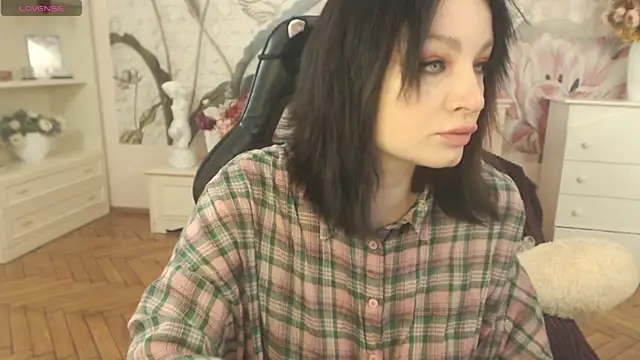 BritneyBarker online show from April 15, 4:02 am