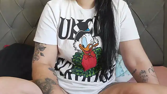 bunnyfox420 online show from April 18, 2:08 pm