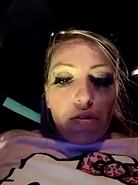 barbieinbondage7 online show from March 12, 2:58 am