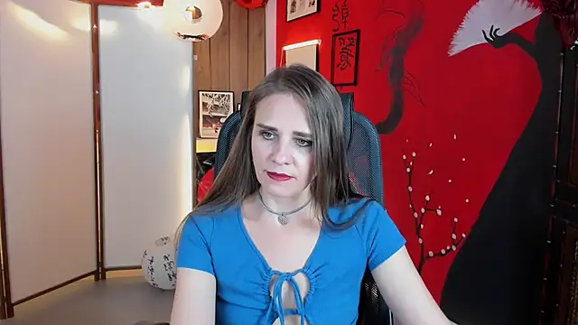 Snapshot of EmiliaBedy chatting on October 21, 9:46 am EmiliaBedy online show from October 21, 9:46 am