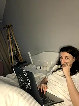 bunnythetailor online show from November 20, 2:29 pm