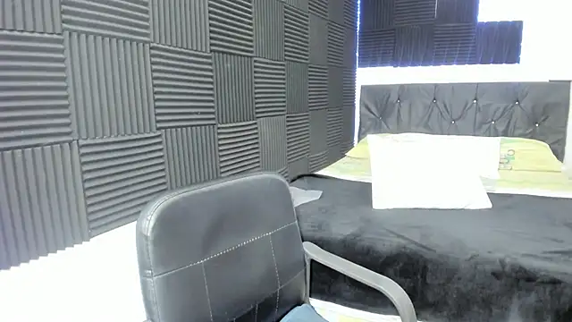 Milu Zam online show from April 14, 12:33 am